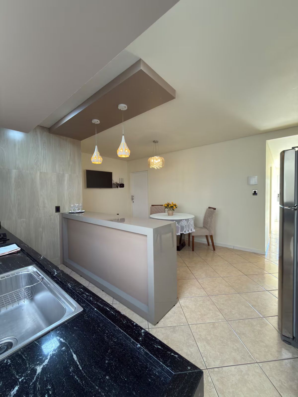 Balcão da cozinha, Casa Planejada no Centro, Campos Novos